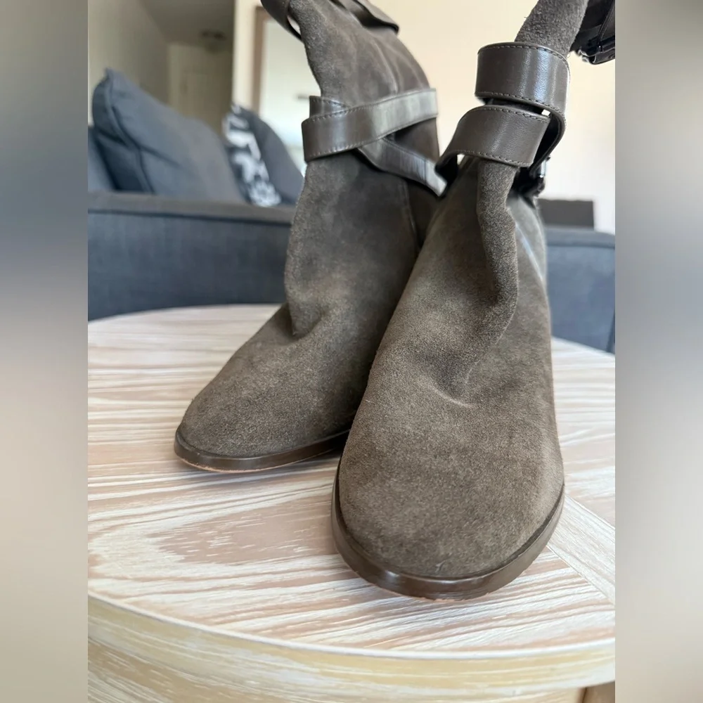 COACH|Brown Suede boots with western buckle details,wooden block heel•••SIZE 10